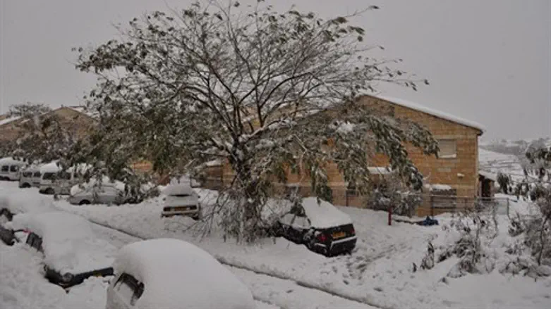 שלג בבית אל