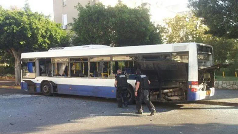 The damaged bus in Bat Yam