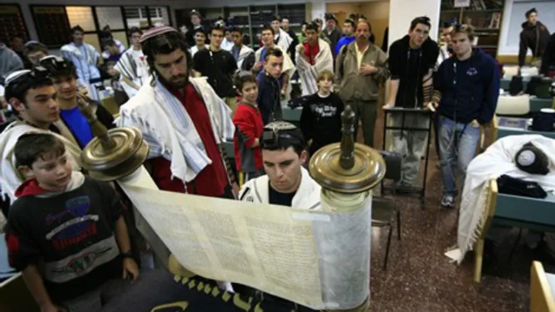 תלמידים בישיבה תיכונית