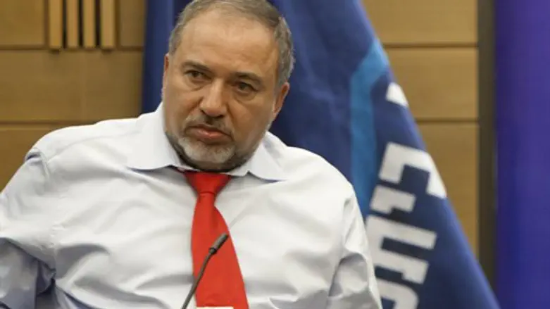 לא מקובל. ליברמן