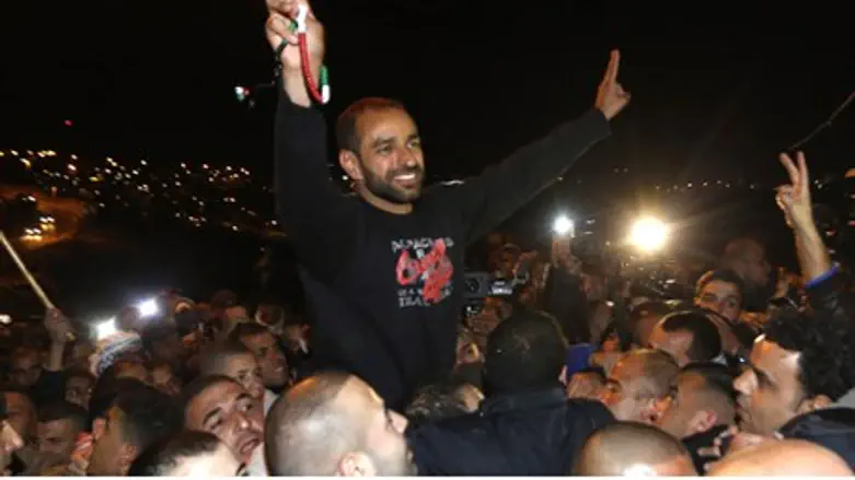 Freed hunger striking terrorist Samer Issawi