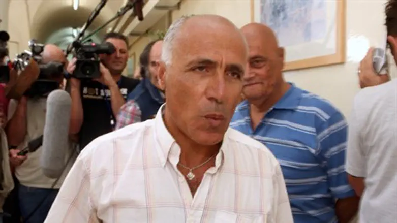 שובר שתיקה. ואנונו.