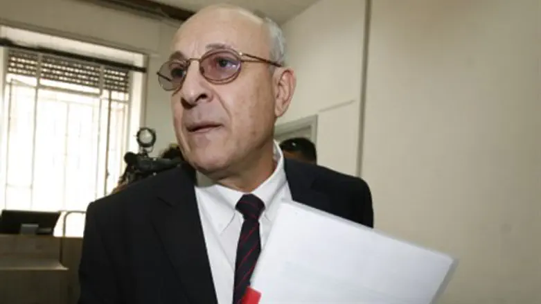 נציגו של נתניהו. עו"ד יצחק מולכו