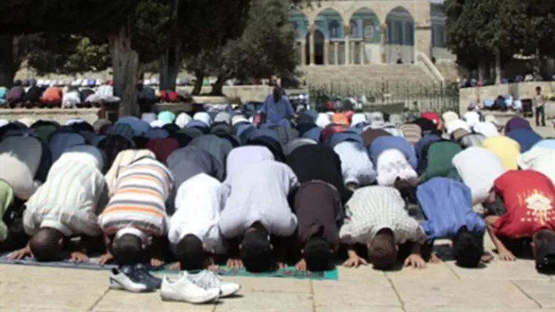 משנים כיוון. מוסלמים