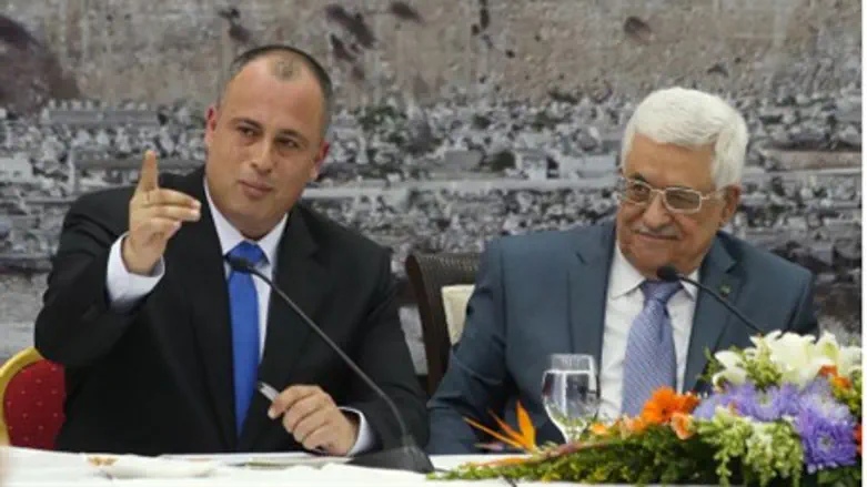 MK Hilik Bar and Abbas (illustrative)