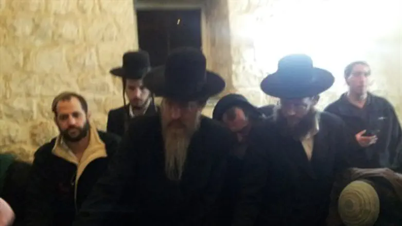 הרבנים בקבר יוסף