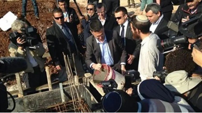 MKs and Ministers on the Jordan Valley tour T