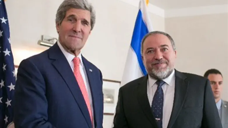 ליברמן וקרי, הבוקר