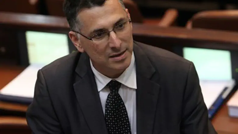 Гидеон Саар