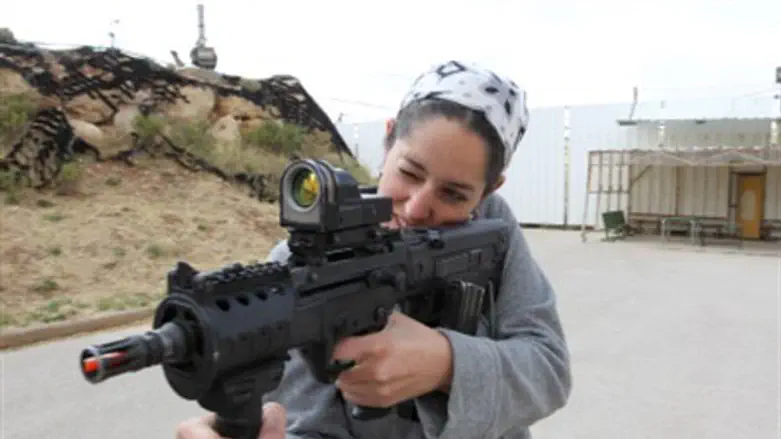Woman trains with Tavor