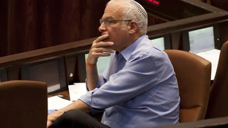 קווים אדומים. השר אריאל