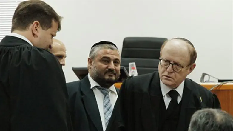 וינרוט ואבוטבול בבית המשפט