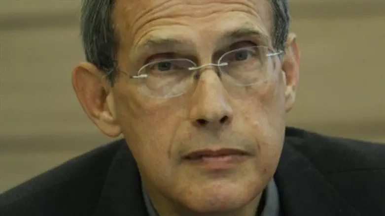 מודאג. נחמן שי