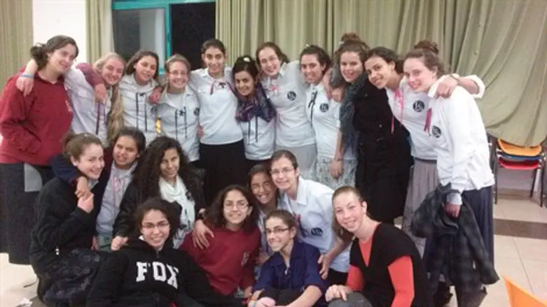 עוסקות במקדש