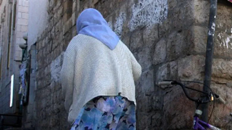 קשישה. ארכיון