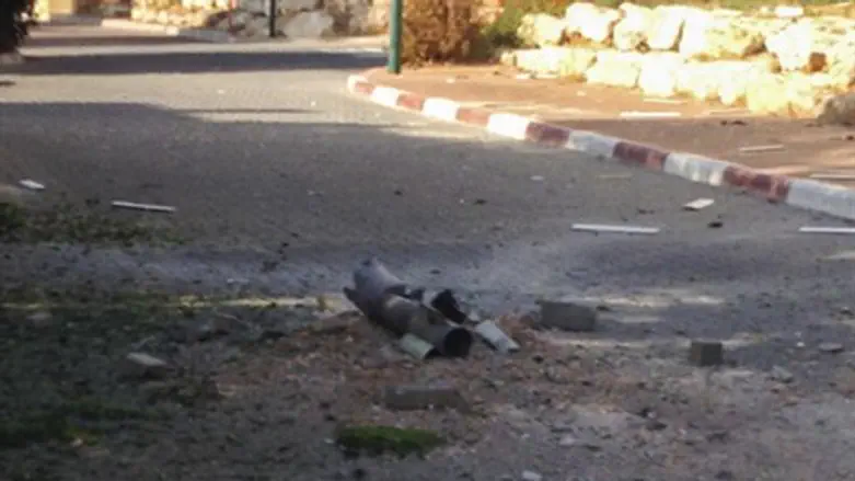 שרידי הרקטה בשבי ציון