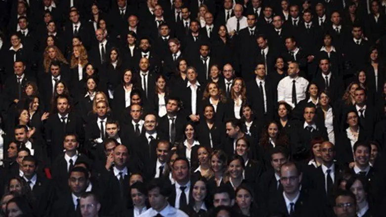 חברות וולונטרית? הסמכת עורכי דין