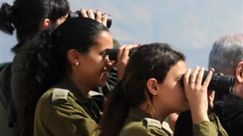 אין רבנים שמתירים. חיילות בצה"ל