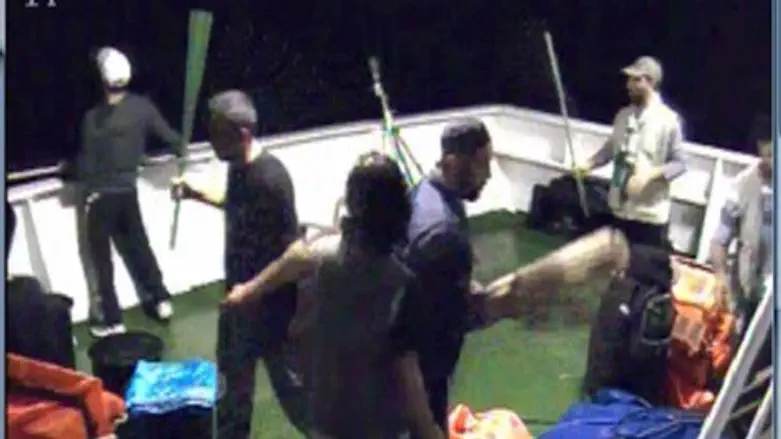 IHH terror activists preparing to attack IDF