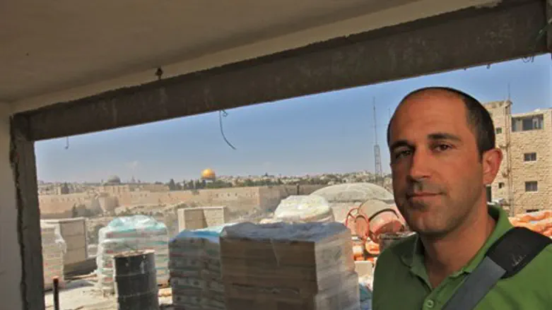 ינסה לאחד. אריה קינג