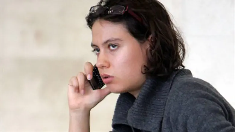 משתחררת. קם