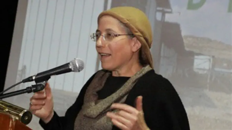 זקוקים לה. סטרוק