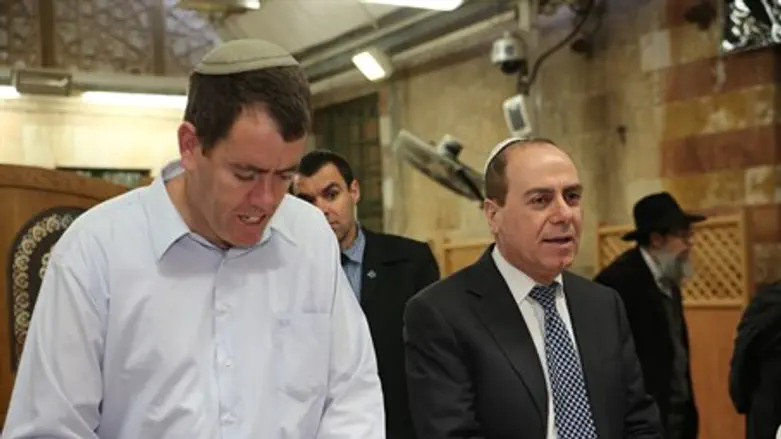 Silvan Shalom at the Machpelah Cave