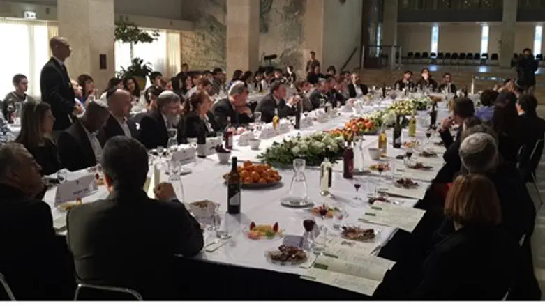 First Knesset Tu Bishvat Seder led by Tzohar