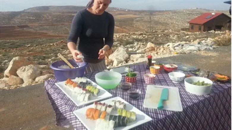 Sushi in Esh Kodesh