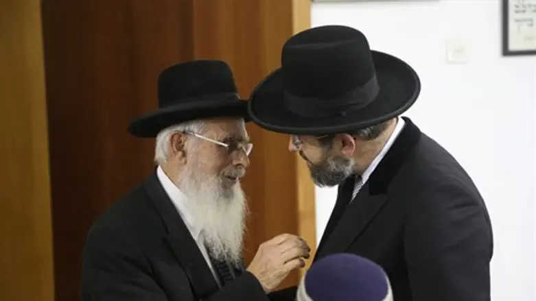 הרב דוד לאו והרב יעקב אריאל