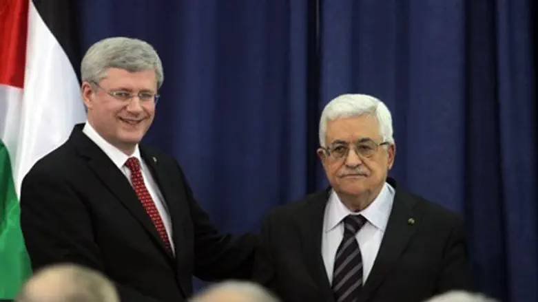 Canadian PM Stephen Harper meets PA Chairman