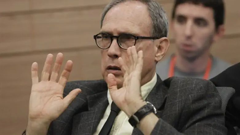 לא רק סמנטי. נחמן שי