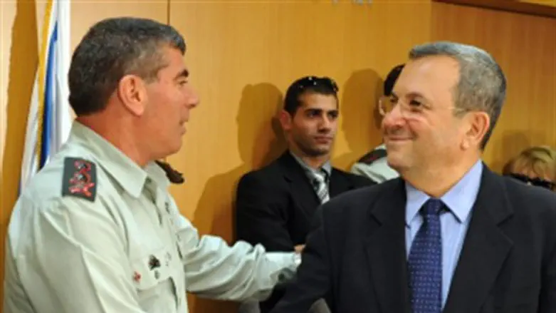 מאחורי החיוכים. ברק ואשכנזי