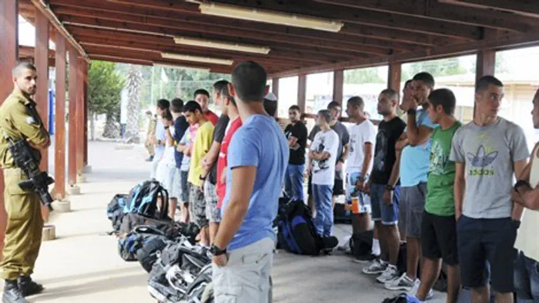 מתגייסים חדשים בבקו"ם