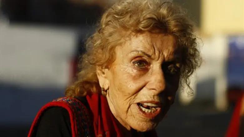 שולמית אלוני