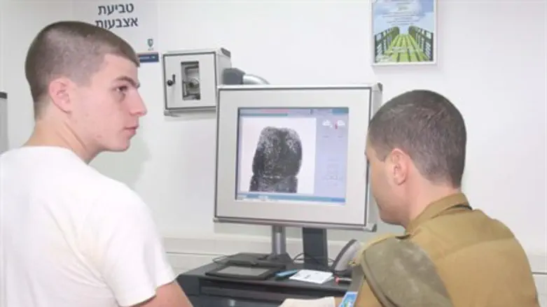 IDF non-combat soldier processing recruit in 