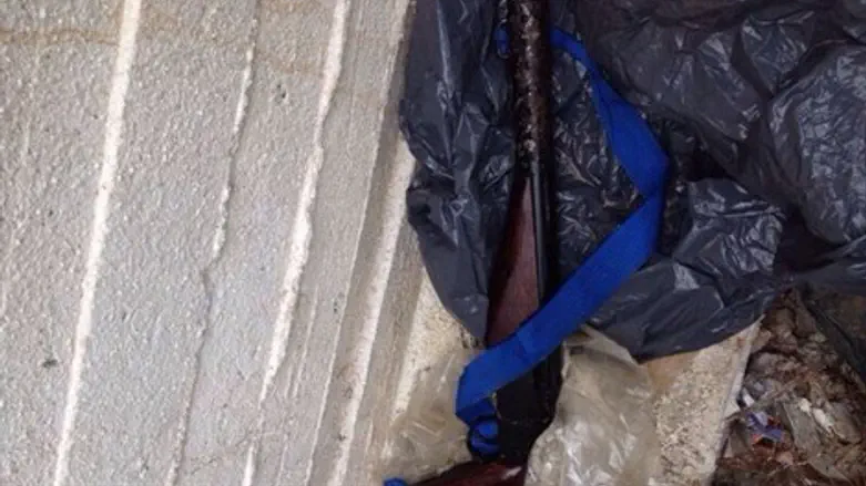 רובה שנתפס על ידי הלוחמים