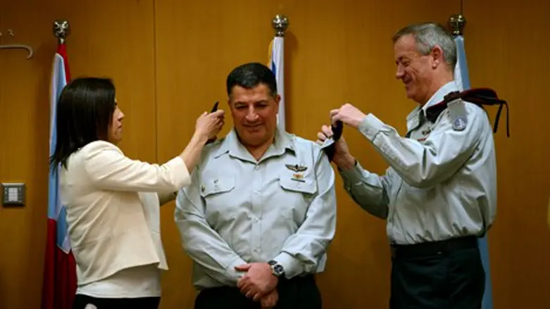 עולה דרגה. ענידת דרגת אלוף ליואב (פולי) מרדכי