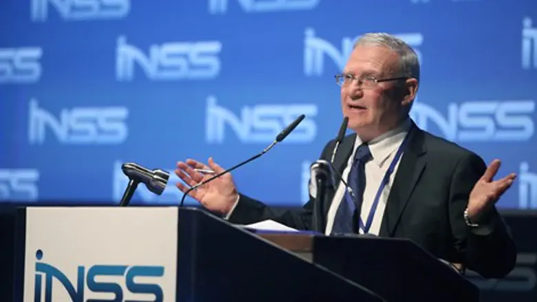 לא ישן בלילה. ידלין