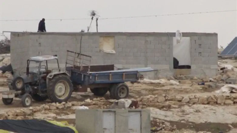 בנייה במאחז הפלסטיני סמוך לסוסיא