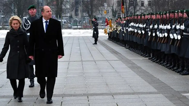 יעלון בברלין, הבוקר