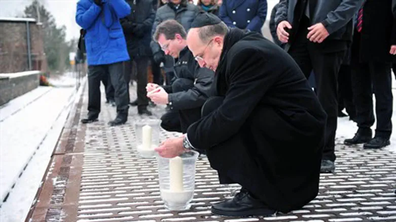 השר יעלון בברלין, הבוקר