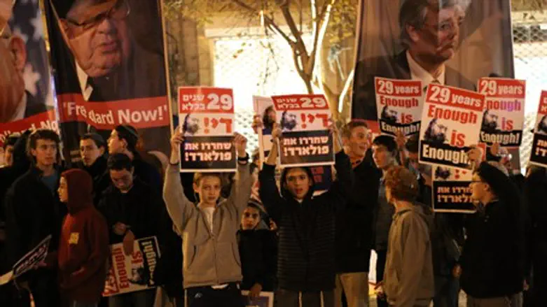 Activists protest for Pollard's release