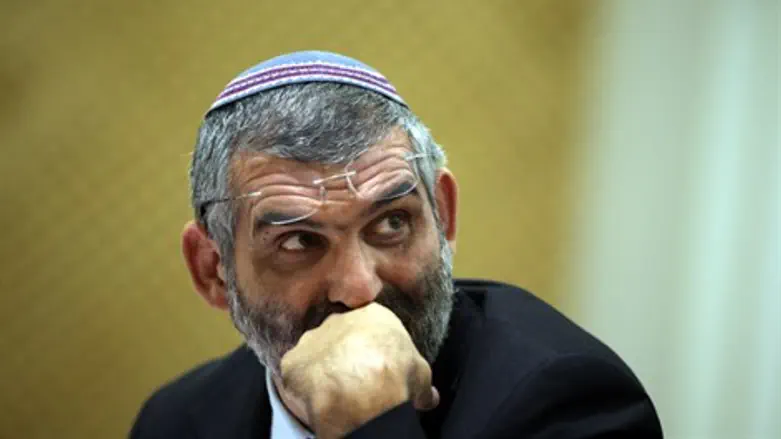 דורש פיצוי. מיכאל בן ארי