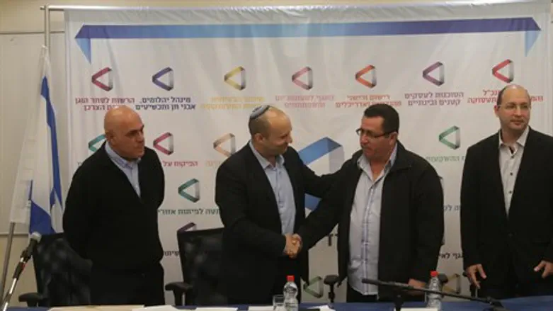 עיני והשר בנט