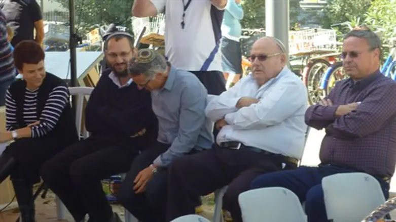 טקס הפרידה מביני, השבוע