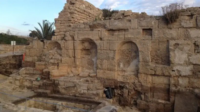 מבנה הנמפיאון