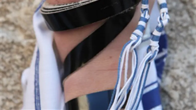 ציצית עם פתיל תכלת