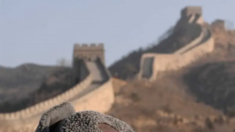 מאחורי החומה. סין