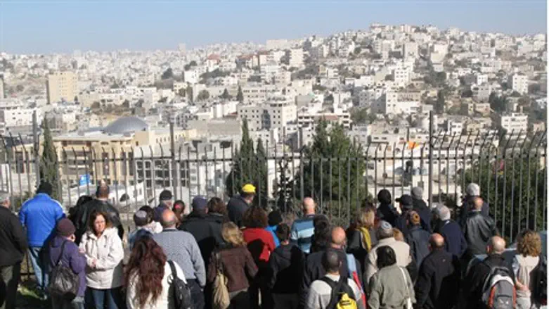 Хеврон. Иллюстрация